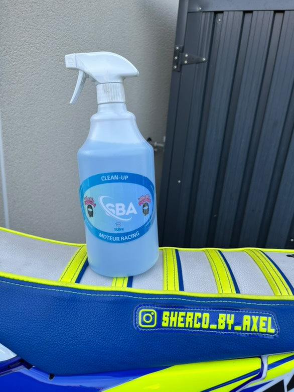 PRODUIT "CLEAN-UP" NETTOYANT MOTEUR RACING
