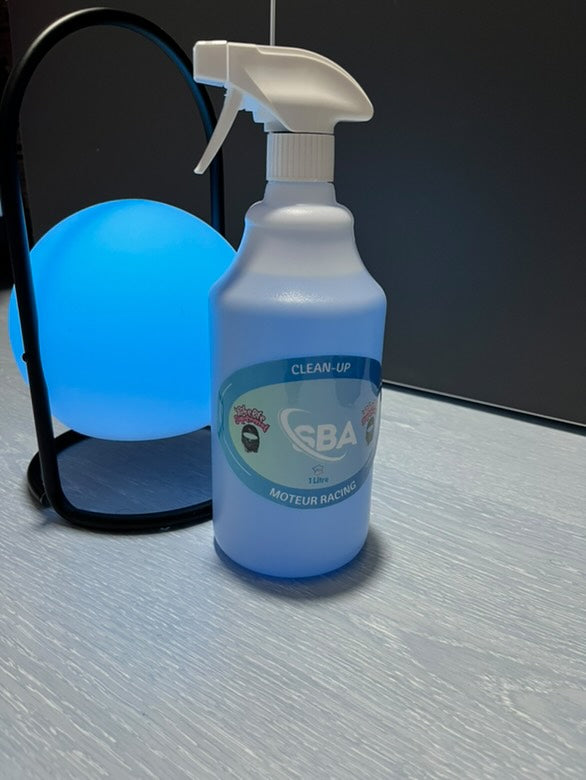 PRODUIT "CLEAN-UP" NETTOYANT MOTEUR RACING