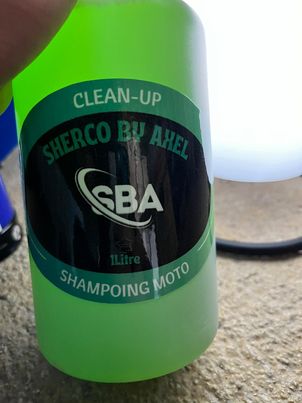 Produit "Cleanup" Shampoing Moto