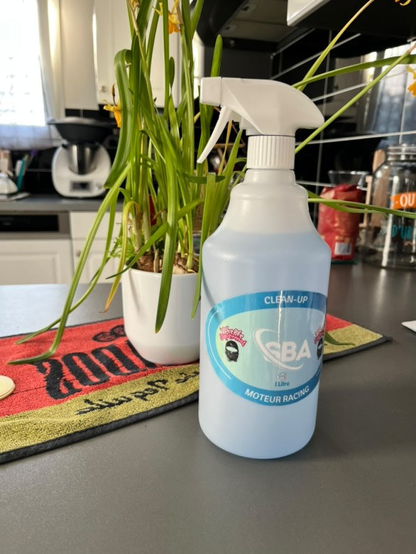 PRODUIT "CLEAN-UP" NETTOYANT MOTEUR RACING