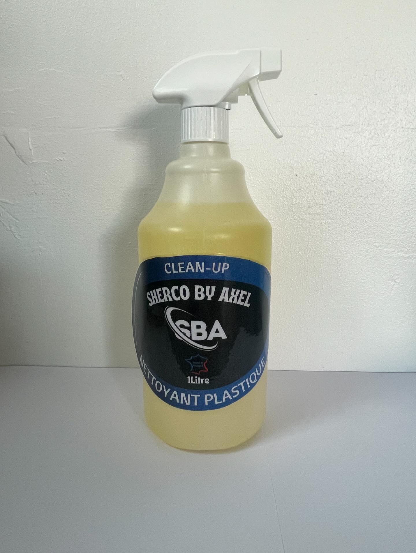 Produit "Cleanup" Nettoyant Plastique